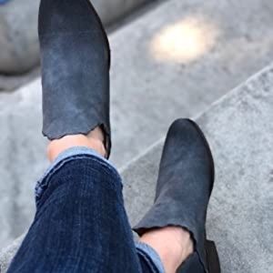 Klub nico bae scalloped gray ankle booties